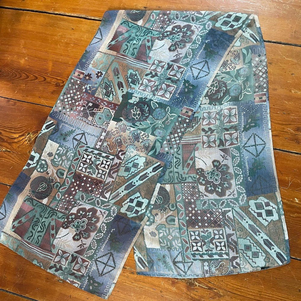Gauzy oblong turquoise-highlight tribal print scarf